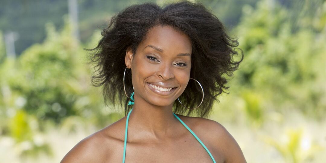 J'Tia Taylor smiler til Survivor