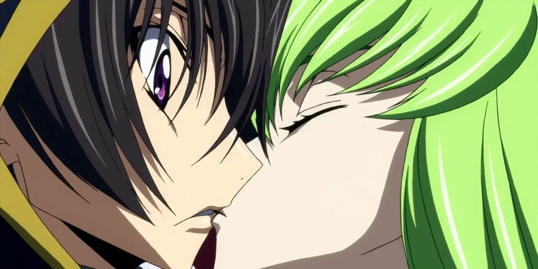 Lelouch en CC van Code Geass kussen elkaar.