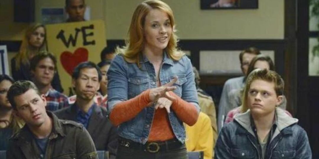 Daphne usa l'ASL in Switched At Birth