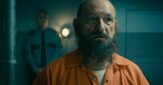 Ο Ben Kingsley ως Trevor Slattery στο All Hail the King