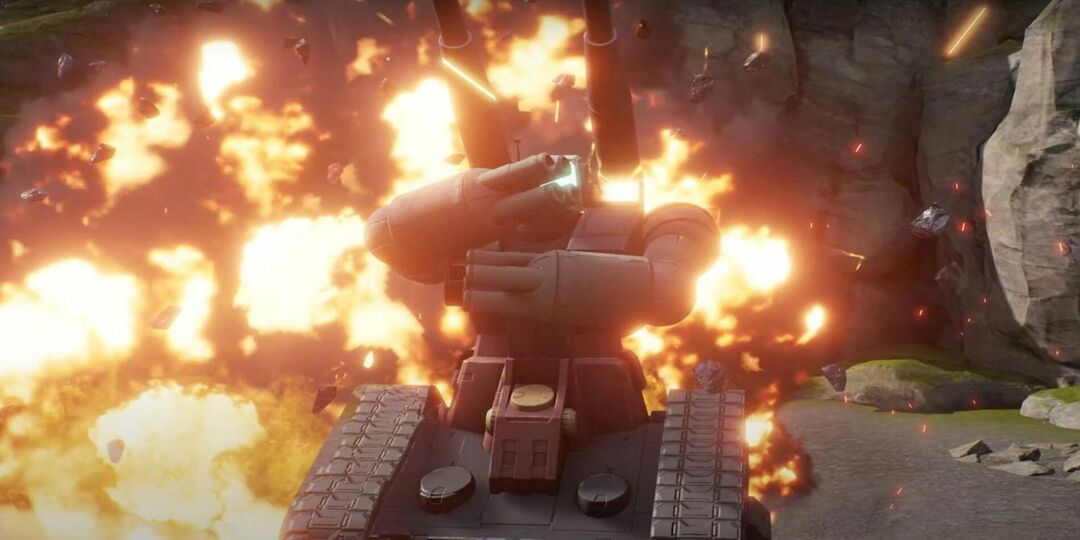 Gundam Evolution Mobile Suit Guntank che utilizza l'abilità attiva Rush attraverso l'esplosione in un'angolazione cinematografica