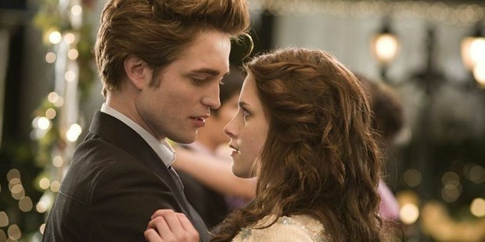Edward ja Bella tanssivat Twilightissa 