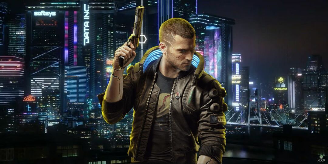 V от Cyberpunk 2077 стои пред Night City.