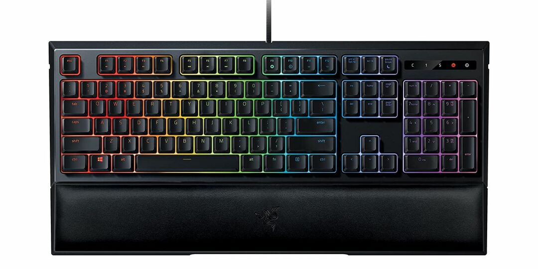 Клавиатура и подложка за китката Razer от Amazon